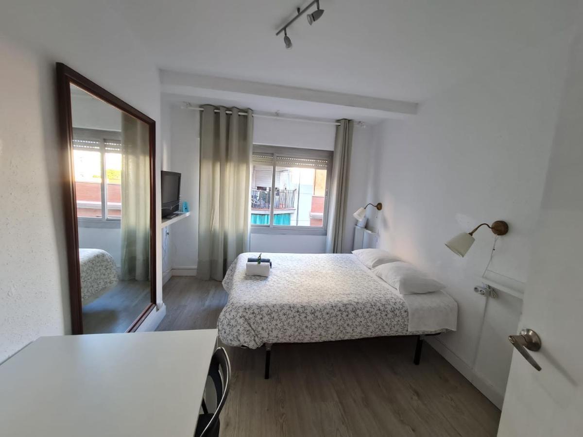 Alojamiento Can Buxeres L'Hospitalet de Llobregat Esterno foto